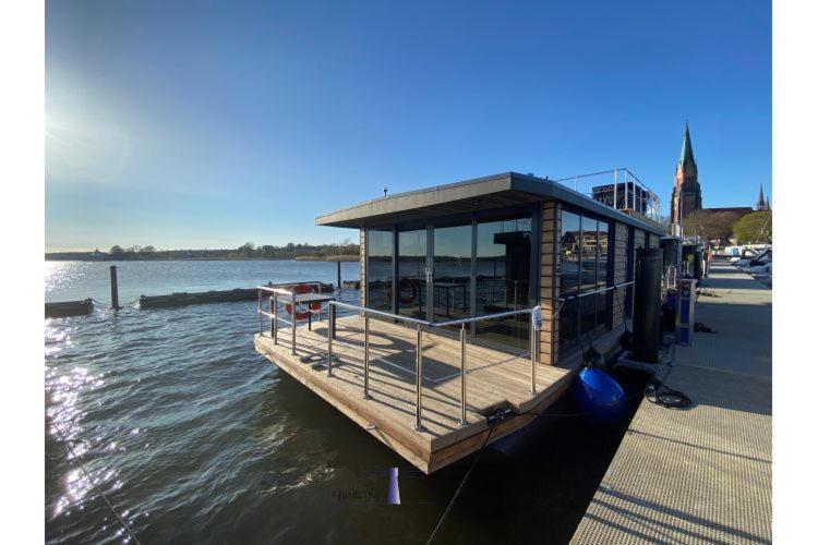 Hausboot Fjord Ankerplatz Mit Biosauna In Šlesvik Exteriér fotografie