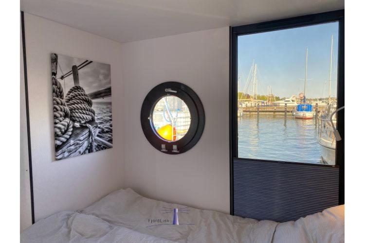 Hausboot Fjord Ankerplatz Mit Biosauna In Šlesvik Exteriér fotografie